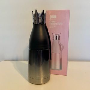 NWT - Crowned insulation mug with cup attachment